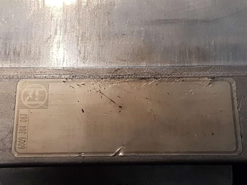 Ahlmann AZ14-ZF 6009304087-Switch kabinet/Schaltschrank - Elektrosistēma - Celtniecības tehnika: foto 4 Ahlmann AZ14-ZF 6009304087-Switch kabinet/Schaltschrank - Elektrosistēma - Celtniecības tehnika: foto 4