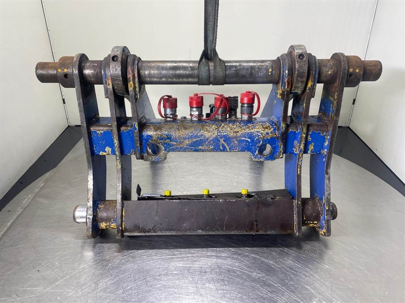 Ahlmann AZ150-Quick coupler/Schnellwechsler/Snelwissel - Ātrā sakabe - Celtniecības tehnika: foto 1 Ahlmann AZ150-Quick coupler/Schnellwechsler/Snelwissel - Ātrā sakabe - Celtniecības tehnika: foto 1