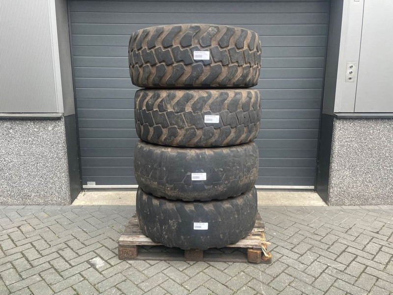 Ahlmann AZ6-Alliance 405/70R20 (16/70R20)-Tire/Reifen/Band - Riepas un diski - Celtniecības tehnika: foto 1 Ahlmann AZ6-Alliance 405/70R20 (16/70R20)-Tire/Reifen/Band - Riepas un diski - Celtniecības tehnika: foto 1