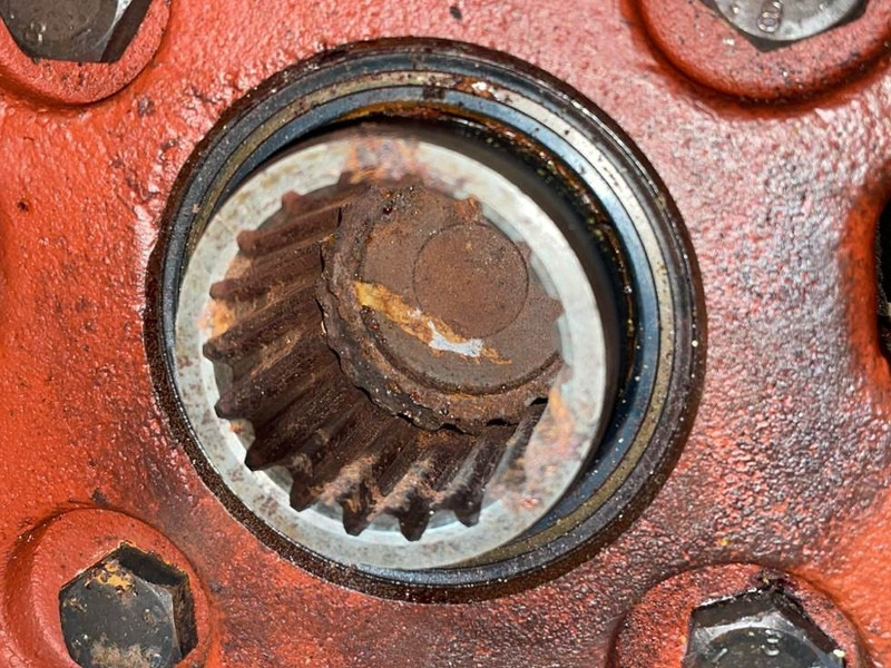 Ahlmann AZ6-Clark-Hurth 357/278/61-Transmission/Getriebe - Pārnesumkārba - Celtniecības tehnika: foto 5 Ahlmann AZ6-Clark-Hurth 357/278/61-Transmission/Getriebe - Pārnesumkārba - Celtniecības tehnika: foto 5