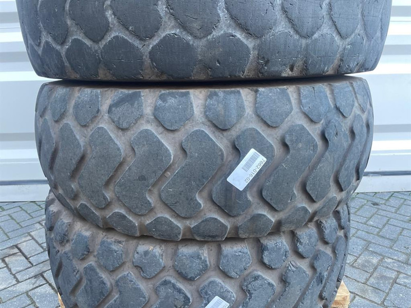 Ahlmann -Michelin 17.5R25-Tire/Reifen/Band - Riepas un diski - Celtniecības tehnika: foto 3 Ahlmann -Michelin 17.5R25-Tire/Reifen/Band - Riepas un diski - Celtniecības tehnika: foto 3