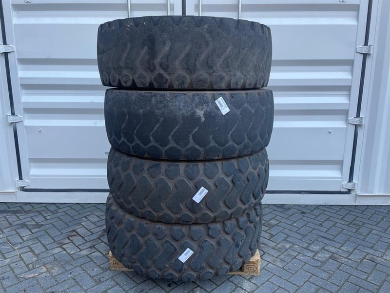 Ahlmann -Michelin 17.5R25-Tire/Reifen/Band - Riepas un diski - Celtniecības tehnika: foto 1 Ahlmann -Michelin 17.5R25-Tire/Reifen/Band - Riepas un diski - Celtniecības tehnika: foto 1