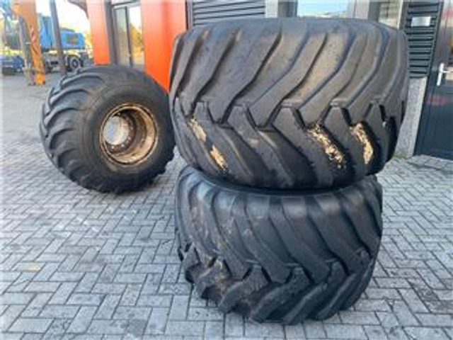 Alliance 48x31.00-20 NHS - Flotation 331 - Tire/Reifen/Band - Riepas un diski - Celtniecības tehnika: foto 1 Alliance 48x31.00-20 NHS - Flotation 331 - Tire/Reifen/Band - Riepas un diski - Celtniecības tehnika: foto 1