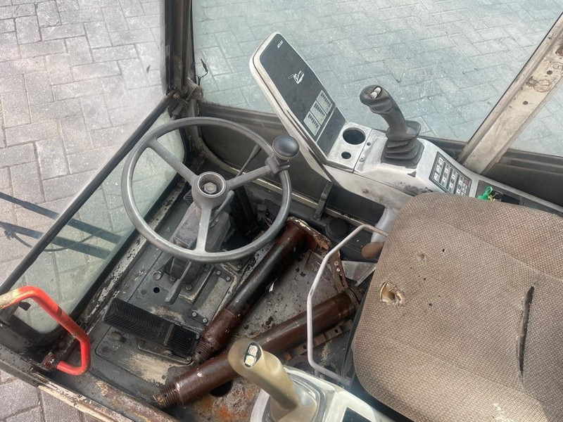 Atlas 1704MH - Cabin/Kabine/Cabine - Kabīne un interjers - Celtniecības tehnika: foto 4 Atlas 1704MH - Cabin/Kabine/Cabine - Kabīne un interjers - Celtniecības tehnika: foto 4