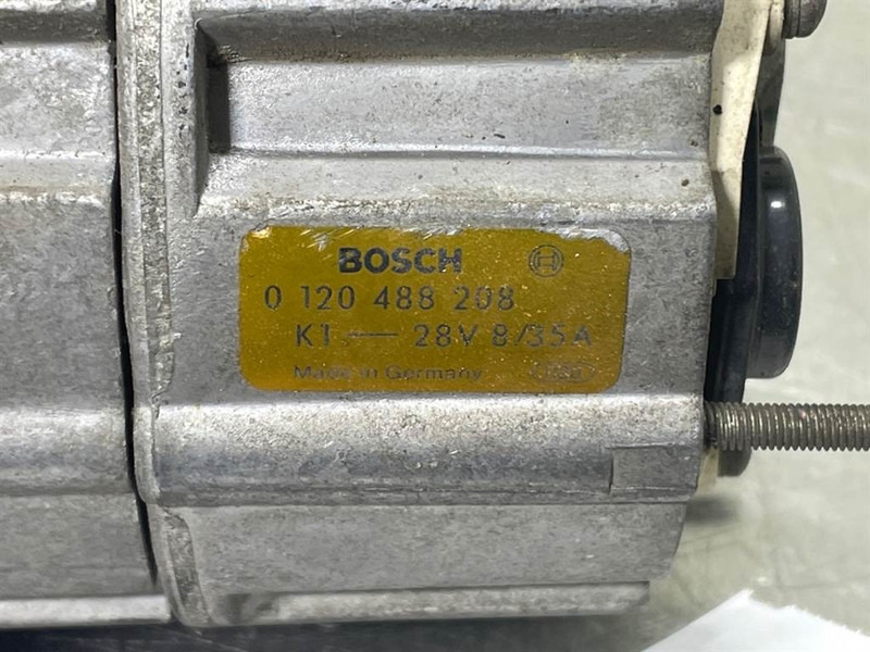 Bosch 0120488208-28V 35A-Alternator/Lichtmaschine/Dynamo - Dzinējs - Celtniecības tehnika: foto 4 Bosch 0120488208-28V 35A-Alternator/Lichtmaschine/Dynamo - Dzinējs - Celtniecības tehnika: foto 4