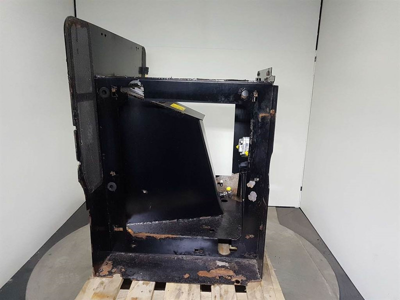 Case 621D-84528083-Tank/Behälter/Reservoir - Hidraulika - Celtniecības tehnika: foto 3 Case 621D-84528083-Tank/Behälter/Reservoir - Hidraulika - Celtniecības tehnika: foto 3