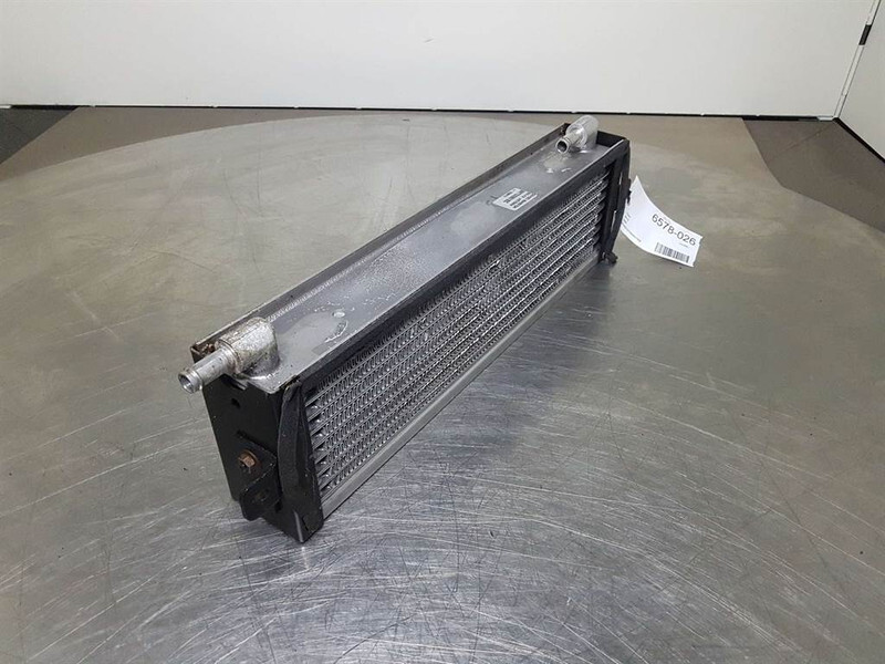 Case 621D-Denso MNY70266601B2C-Airco condenser/koeler - Rāmis/ Šasija - Celtniecības tehnika: foto 2 Case 621D-Denso MNY70266601B2C-Airco condenser/koeler - Rāmis/ Šasija - Celtniecības tehnika: foto 2