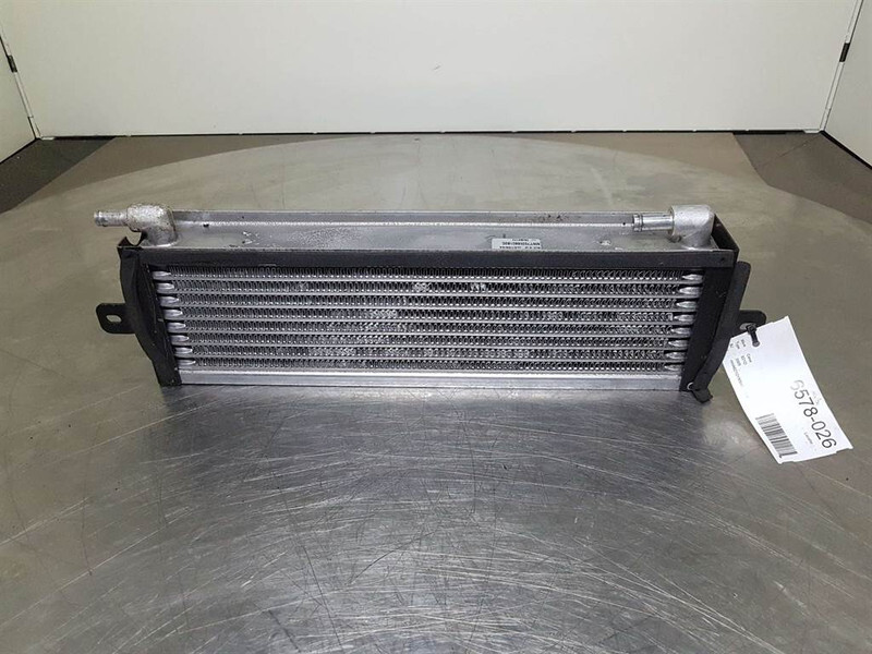 Case 621D-Denso MNY70266601B2C-Airco condenser/koeler - Rāmis/ Šasija - Celtniecības tehnika: foto 1 Case 621D-Denso MNY70266601B2C-Airco condenser/koeler - Rāmis/ Šasija - Celtniecības tehnika: foto 1