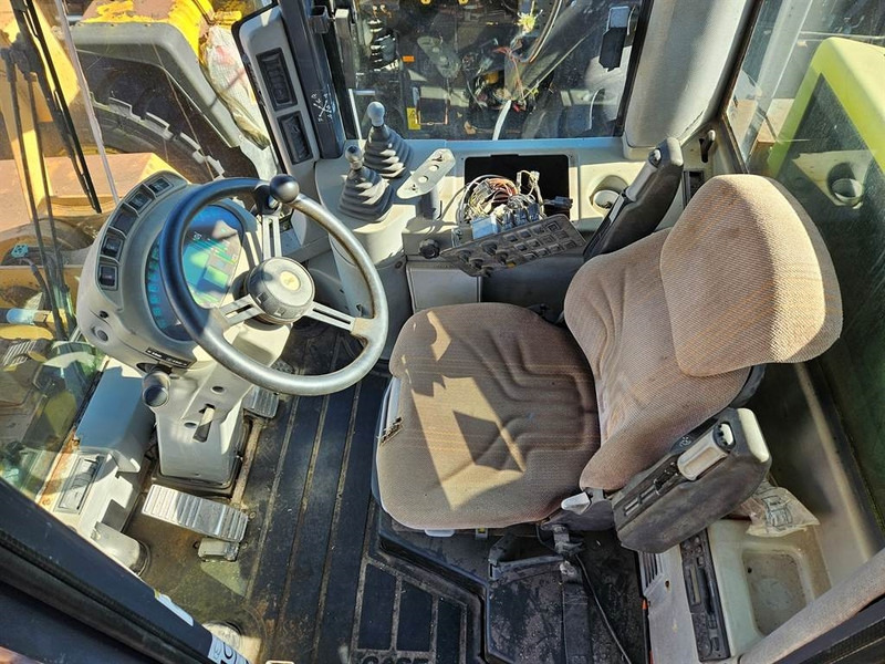 Case 821C - (For parts) - Riteņu iekrāvējs: foto 5 Case 821C - (For parts) - Riteņu iekrāvējs: foto 5