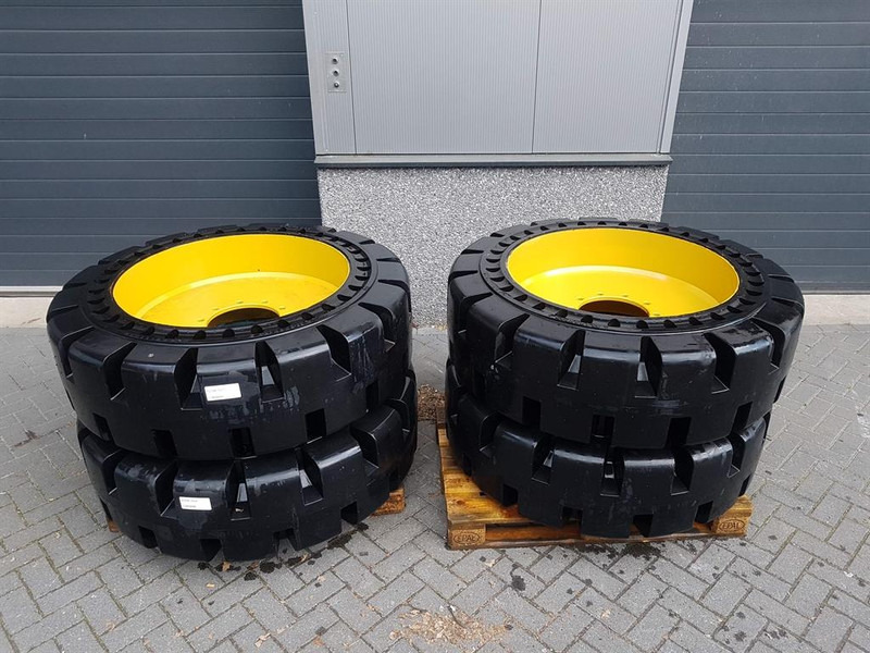 Cat 910/914 - 447-1131 - Tyre/Reifen/Band - Riepas un diski - Celtniecības tehnika: foto 2 Cat 910/914 - 447-1131 - Tyre/Reifen/Band - Riepas un diski - Celtniecības tehnika: foto 2