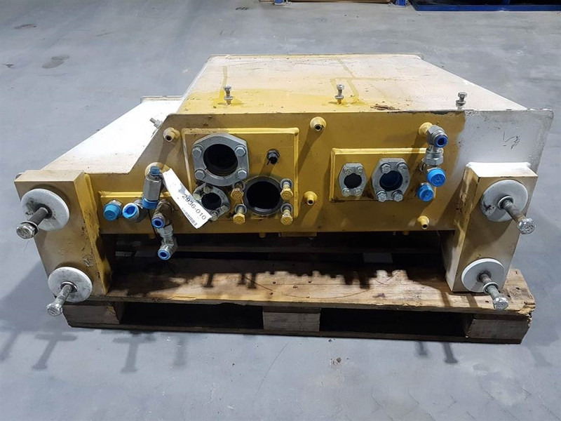 Cat 950H - Tank/Behälter/Reservoir - Hidraulika: foto 5 Cat 950H - Tank/Behälter/Reservoir - Hidraulika: foto 5