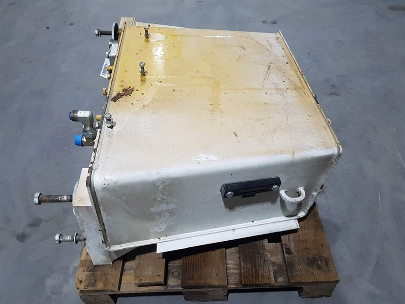 Cat 950H - Tank/Behälter/Reservoir - Hidraulika: foto 4 Cat 950H - Tank/Behälter/Reservoir - Hidraulika: foto 4