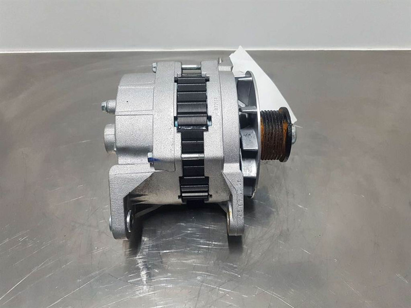 Cummins QSB5.9C-24V 70A-Alternator/Lichtmaschine/Dynamo - Dzinējs - Celtniecības tehnika: foto 2 Cummins QSB5.9C-24V 70A-Alternator/Lichtmaschine/Dynamo - Dzinējs - Celtniecības tehnika: foto 2