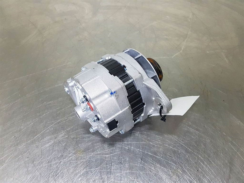 Cummins QSB5.9C-24V 70A-Alternator/Lichtmaschine/Dynamo - Dzinējs - Celtniecības tehnika: foto 4 Cummins QSB5.9C-24V 70A-Alternator/Lichtmaschine/Dynamo - Dzinējs - Celtniecības tehnika: foto 4