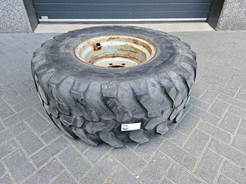 DUNLOP 455/70-R20 (17.5/70R20) - Tire/Reifen/Band - Riepas un diski - Celtniecības tehnika: foto 1 DUNLOP 455/70-R20 (17.5/70R20) - Tire/Reifen/Band - Riepas un diski - Celtniecības tehnika: foto 1