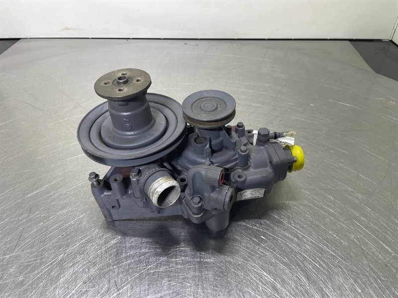 Deutz 04300291 - Coolant pump/Kühlmittelpumpe/Waterpomp - Dzinējs - Celtniecības tehnika: foto 4 Deutz 04300291 - Coolant pump/Kühlmittelpumpe/Waterpomp - Dzinējs - Celtniecības tehnika: foto 4