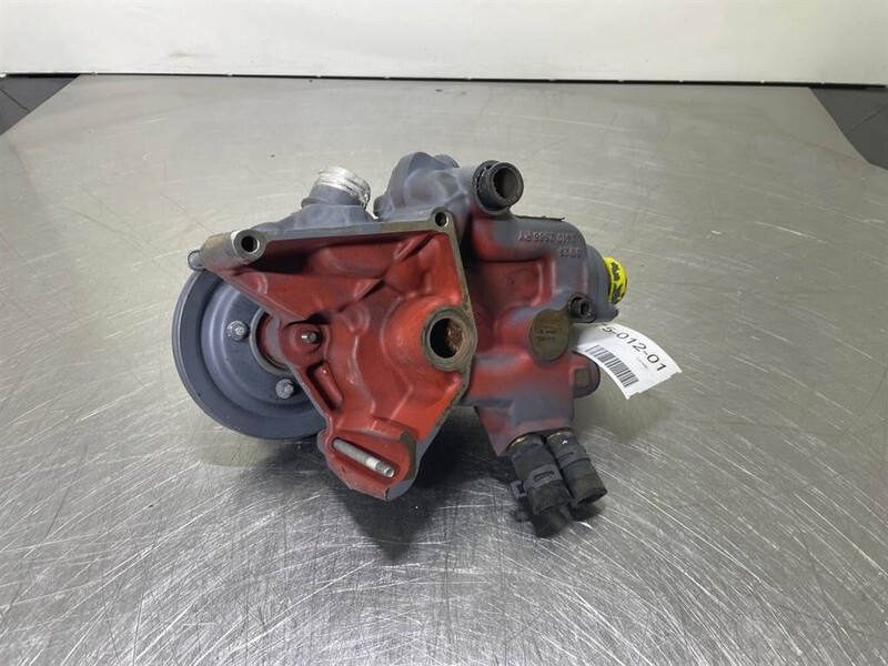 Deutz 04300291 - Coolant pump/Kühlmittelpumpe/Waterpomp - Dzinējs - Celtniecības tehnika: foto 5 Deutz 04300291 - Coolant pump/Kühlmittelpumpe/Waterpomp - Dzinējs - Celtniecības tehnika: foto 5