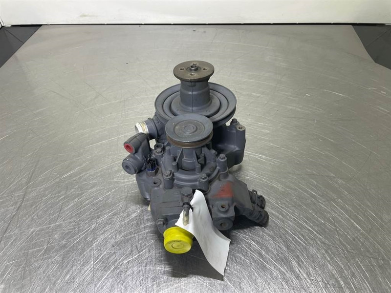 Deutz 04300291 - Coolant pump/Kühlmittelpumpe/Waterpomp - Dzinējs - Celtniecības tehnika: foto 3 Deutz 04300291 - Coolant pump/Kühlmittelpumpe/Waterpomp - Dzinējs - Celtniecības tehnika: foto 3