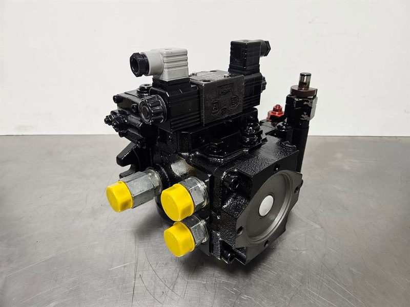 Giant 451T-Bondioli& Pavesi M4PV28-28-Drive pump/Rijpomp - Hidraulika - Celtniecības tehnika: foto 5 Giant 451T-Bondioli& Pavesi M4PV28-28-Drive pump/Rijpomp - Hidraulika - Celtniecības tehnika: foto 5
