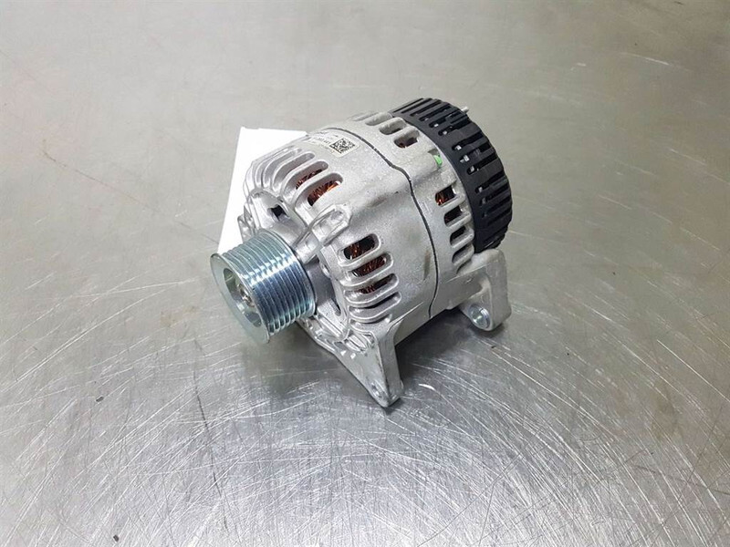 JCB 320/08611-28V 55A-Alternator/Lichtmaschine/Dynamo - Dzinējs - Celtniecības tehnika: foto 1 JCB 320/08611-28V 55A-Alternator/Lichtmaschine/Dynamo - Dzinējs - Celtniecības tehnika: foto 1