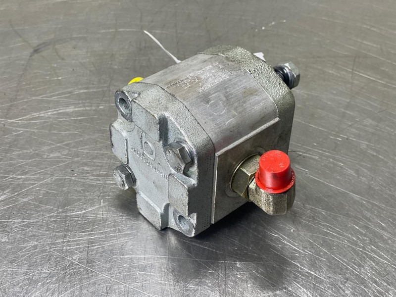 JCB 406-333/R9738-Gearpump/Zahnradpumpe/Tandwielpomp - Hidraulika - Celtniecības tehnika: foto 4 JCB 406-333/R9738-Gearpump/Zahnradpumpe/Tandwielpomp - Hidraulika - Celtniecības tehnika: foto 4