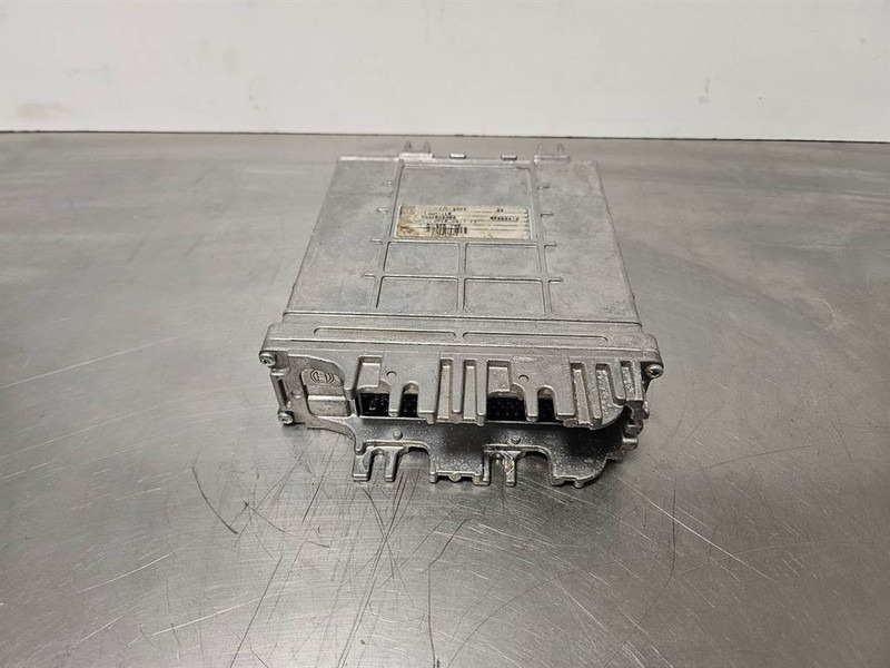 JCB 416 HT-ZF EST37A (24V)-ECU/Control box/Steuermodul - Elektrosistēma - Celtniecības tehnika: foto 4 JCB 416 HT-ZF EST37A (24V)-ECU/Control box/Steuermodul - Elektrosistēma - Celtniecības tehnika: foto 4