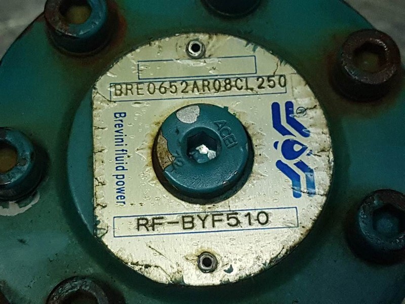 Kitchen & Wade -Brevini RF-BYF510-Hydraulic motor/ - Hidraulika - Celtniecības tehnika: foto 4 Kitchen & Wade -Brevini RF-BYF510-Hydraulic motor/ - Hidraulika - Celtniecības tehnika: foto 4