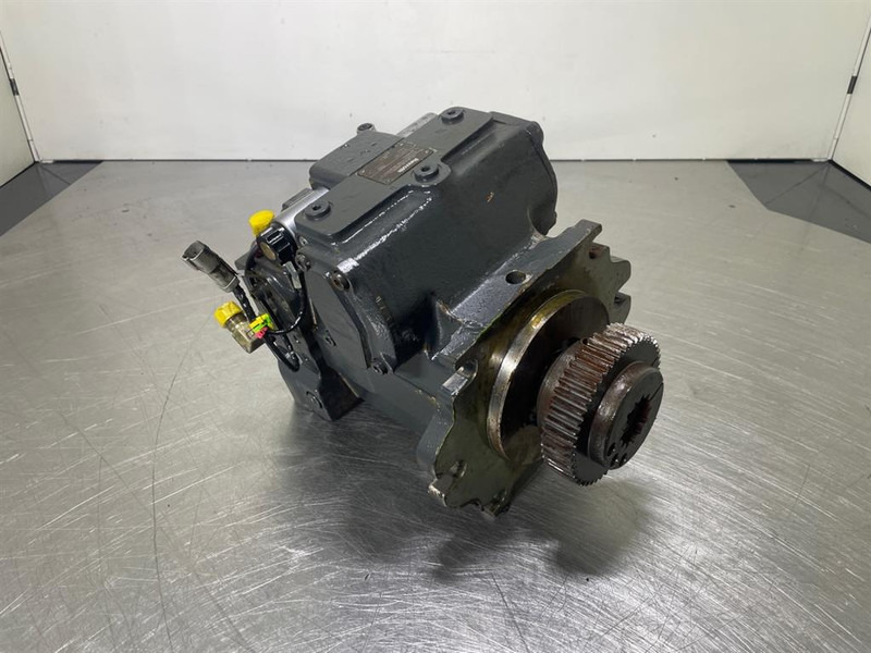 Komatsu WA200- 417-18-31101-Drive pump/Fahrpumpe/Rijpomp - Hidraulika - Celtniecības tehnika: foto 1 Komatsu WA200- 417-18-31101-Drive pump/Fahrpumpe/Rijpomp - Hidraulika - Celtniecības tehnika: foto 1