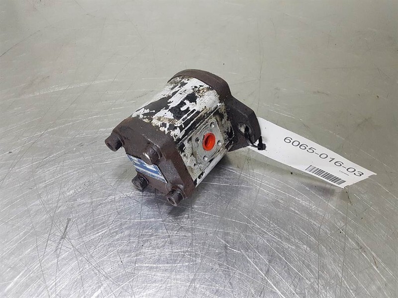Kracht KP1/22A10AS0A - Gearpump/Zahnradpumpe - Hidraulika - Celtniecības tehnika: foto 3 Kracht KP1/22A10AS0A - Gearpump/Zahnradpumpe - Hidraulika - Celtniecības tehnika: foto 3