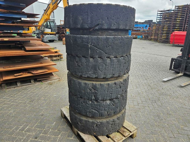 Liebherr 10.00-20 - Tire/Reifen/Band - Riepas un diski - Celtniecības tehnika: foto 3 Liebherr 10.00-20 - Tire/Reifen/Band - Riepas un diski - Celtniecības tehnika: foto 3