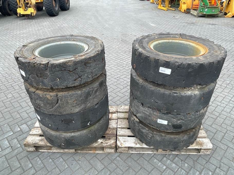 Liebherr 10.00-20 - Tire/Reifen/Band - Riepas un diski - Celtniecības tehnika: foto 1 Liebherr 10.00-20 - Tire/Reifen/Band - Riepas un diski - Celtniecības tehnika: foto 1