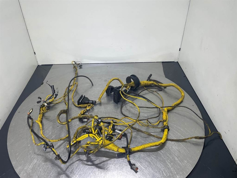 Liebherr A934C - Wiring harness/Kabelbaum/Kabelboom - Elektrosistēma - Celtniecības tehnika: foto 1 Liebherr A934C - Wiring harness/Kabelbaum/Kabelboom - Elektrosistēma - Celtniecības tehnika: foto 1