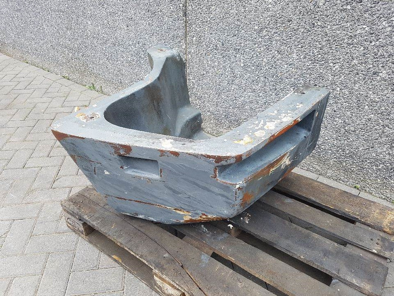 Liebherr L514 - 8925057 - Counterweight/Heckgewicht - Rāmis/ Šasija: foto 1 Liebherr L514 - 8925057 - Counterweight/Heckgewicht - Rāmis/ Šasija: foto 1