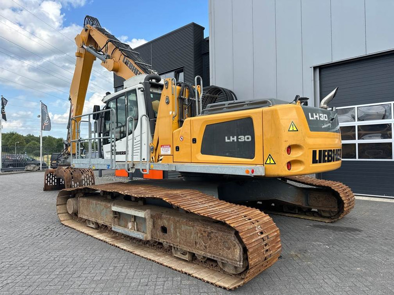Liebherr LH 30 C - Atkritumu iekrāvējs: foto 3 Liebherr LH 30 C - Atkritumu iekrāvējs: foto 3