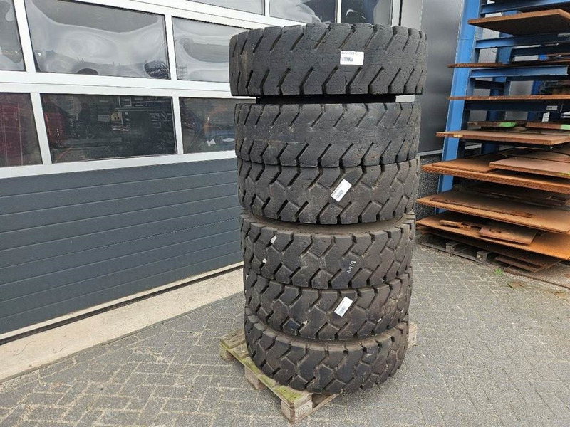 Liebherr LH24M-Michelin 11.00R20-Tyre/Reifen/Band - Riepas un diski - Celtniecības tehnika: foto 3 Liebherr LH24M-Michelin 11.00R20-Tyre/Reifen/Band - Riepas un diski - Celtniecības tehnika: foto 3