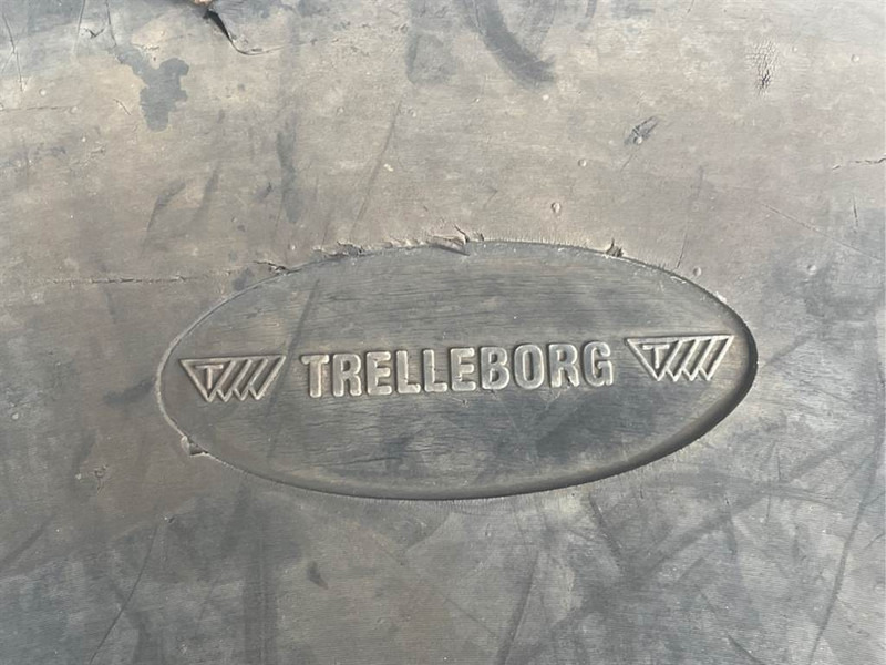 Liebherr LH40M-Trelleborg Brawler 45x10x24-Tire/Reifen/Band - Riepas un diski - Celtniecības tehnika: foto 4 Liebherr LH40M-Trelleborg Brawler 45x10x24-Tire/Reifen/Band - Riepas un diski - Celtniecības tehnika: foto 4
