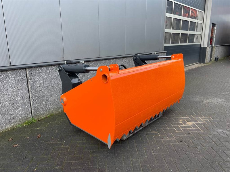 MAMMUT SC220M - Silage cutter/Silageschneider/Kuilhapper - Lopbarības sagatavošanas tehnika: foto 2 MAMMUT SC220M - Silage cutter/Silageschneider/Kuilhapper - Lopbarības sagatavošanas tehnika: foto 2