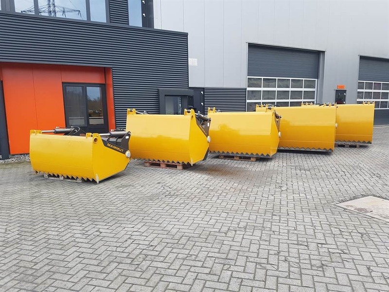 Jaunā Lopbarības sagatavošanas tehnika MAMMUT - Silage blockcutter/Silageschneider/Kuilhapper: foto 11