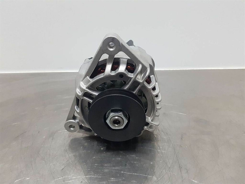Manitou 12V 80A - Alternator/Lichtmaschine/Dynamo - Dzinējs - Celtniecības tehnika: foto 3 Manitou 12V 80A - Alternator/Lichtmaschine/Dynamo - Dzinējs - Celtniecības tehnika: foto 3