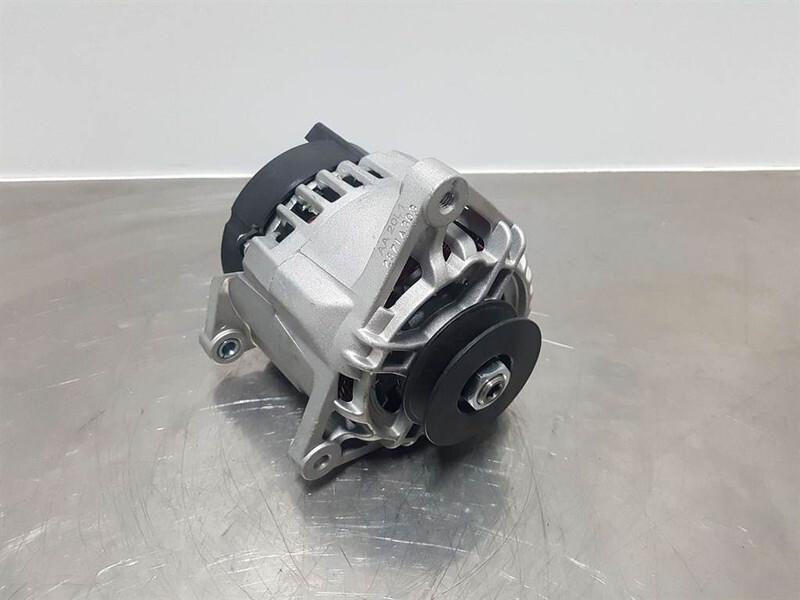 Manitou 12V 80A - Alternator/Lichtmaschine/Dynamo - Dzinējs - Celtniecības tehnika: foto 1 Manitou 12V 80A - Alternator/Lichtmaschine/Dynamo - Dzinējs - Celtniecības tehnika: foto 1