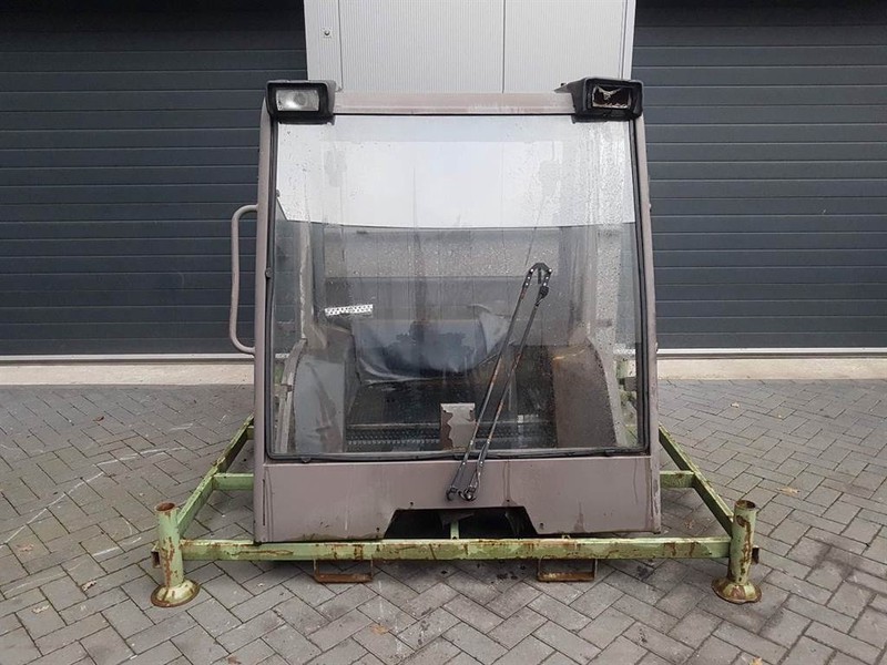 Manitou MLA627 - Cabin/Kabine/Cabine - Kabīne un interjers - Celtniecības tehnika: foto 2 Manitou MLA627 - Cabin/Kabine/Cabine - Kabīne un interjers - Celtniecības tehnika: foto 2