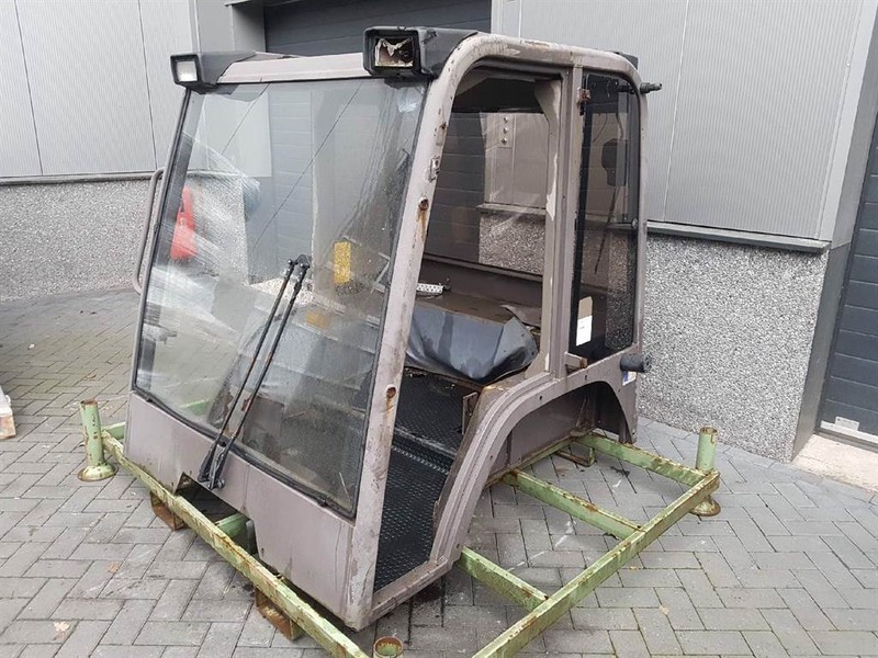 Manitou MLA627 - Cabin/Kabine/Cabine - Kabīne un interjers - Celtniecības tehnika: foto 3 Manitou MLA627 - Cabin/Kabine/Cabine - Kabīne un interjers - Celtniecības tehnika: foto 3