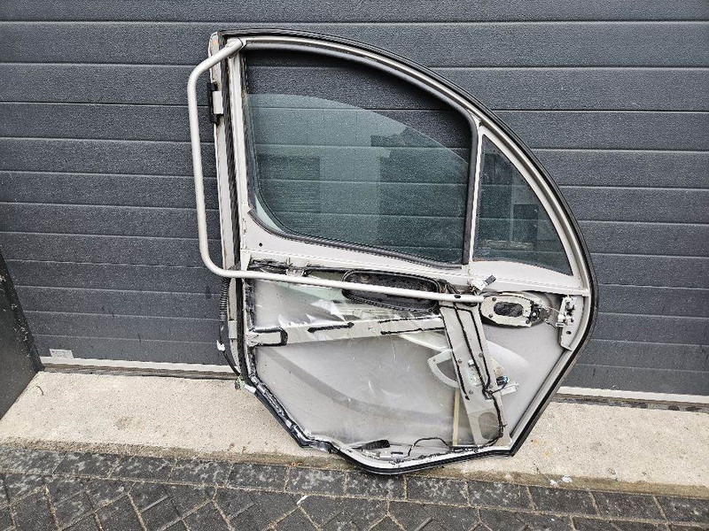 Manitou MLT737-130PS+ - Door/Tür/Deur - Kabīne un interjers - Celtniecības tehnika: foto 3 Manitou MLT737-130PS+ - Door/Tür/Deur - Kabīne un interjers - Celtniecības tehnika: foto 3