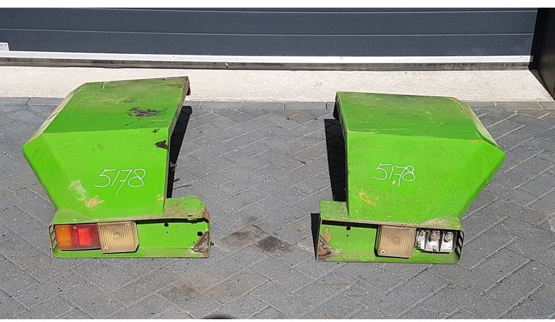 Manitou MT 1237 - Fender/Kotflügel/Spatbord - Spārns - Celtniecības tehnika: foto 2 Manitou MT 1237 - Fender/Kotflügel/Spatbord - Spārns - Celtniecības tehnika: foto 2