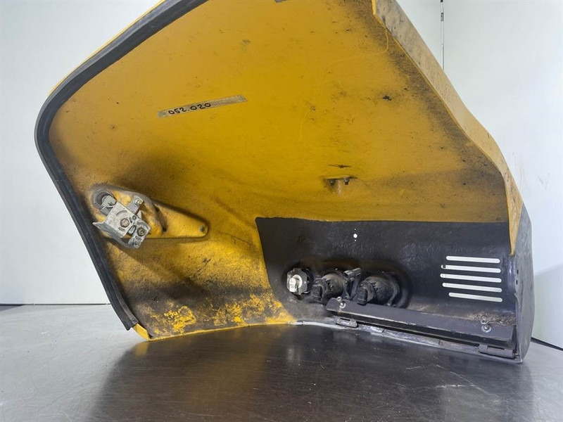 Mecalac 12MTX-5381157-Hood/Haube/Kap - Rāmis/ Šasija - Celtniecības tehnika: foto 4 Mecalac 12MTX-5381157-Hood/Haube/Kap - Rāmis/ Šasija - Celtniecības tehnika: foto 4