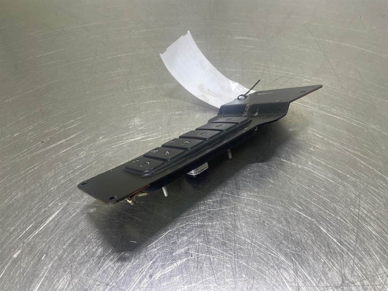 Mecalac 12MTX-6160071-Control cluster/Auftragstastatur - Kabīne un interjers - Celtniecības tehnika: foto 3 Mecalac 12MTX-6160071-Control cluster/Auftragstastatur - Kabīne un interjers - Celtniecības tehnika: foto 3