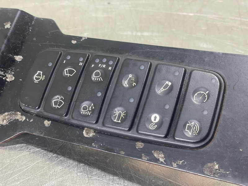 Mecalac 12MTX-6160071-Control cluster/Auftragstastatur - Kabīne un interjers - Celtniecības tehnika: foto 5 Mecalac 12MTX-6160071-Control cluster/Auftragstastatur - Kabīne un interjers - Celtniecības tehnika: foto 5