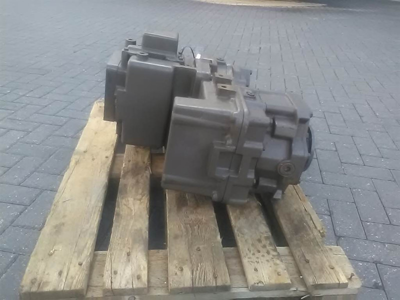 NAF AH 09 - 5 - Ahlmann AZ 210 E-Transmission - Pārnesumkārba un rezerves daļas - Celtniecības tehnika: foto 5 NAF AH 09 - 5 - Ahlmann AZ 210 E-Transmission - Pārnesumkārba un rezerves daļas - Celtniecības tehnika: foto 5