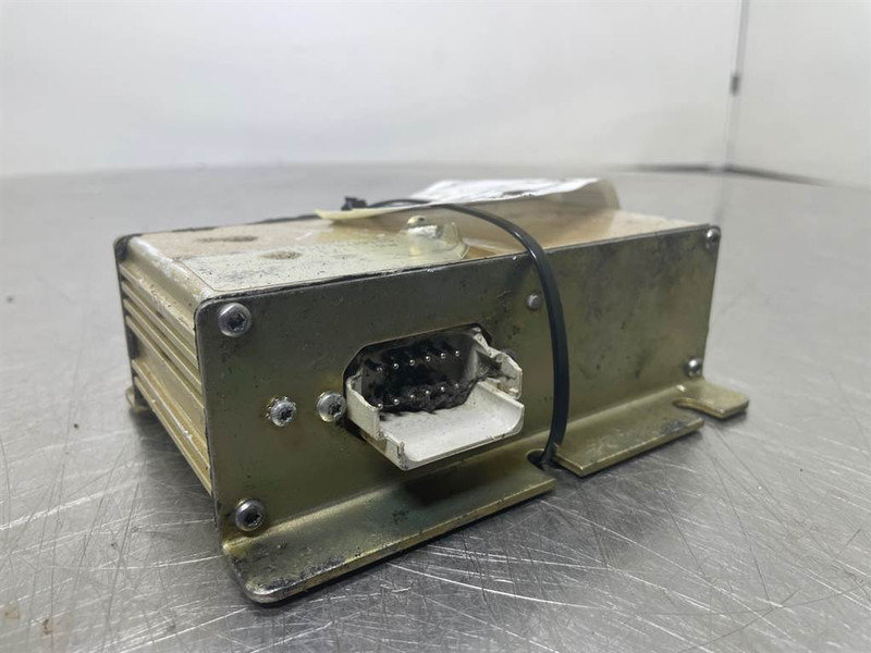 New Holland W110C-CNH 8603171-ECU/Control box/Steuermodul - Elektrosistēma - Celtniecības tehnika: foto 2 New Holland W110C-CNH 8603171-ECU/Control box/Steuermodul - Elektrosistēma - Celtniecības tehnika: foto 2