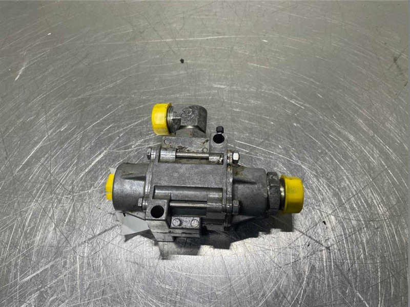 New Holland W110C-Parker TH-1000-27FM-36-Valve/Ventile - Hidraulika - Celtniecības tehnika: foto 1 New Holland W110C-Parker TH-1000-27FM-36-Valve/Ventile - Hidraulika - Celtniecības tehnika: foto 1